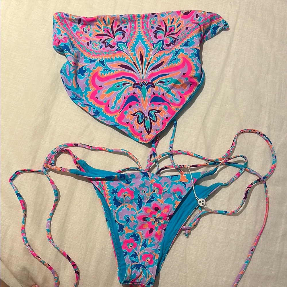 Frankie’s bikinis Turquoise Floral Paisley Strapless Bikini Set
